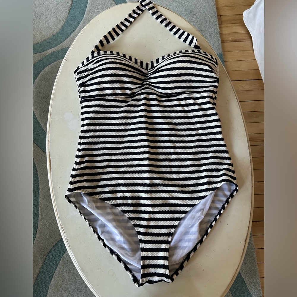 BODEN ONE PIECE HALTER BATHING SUIT